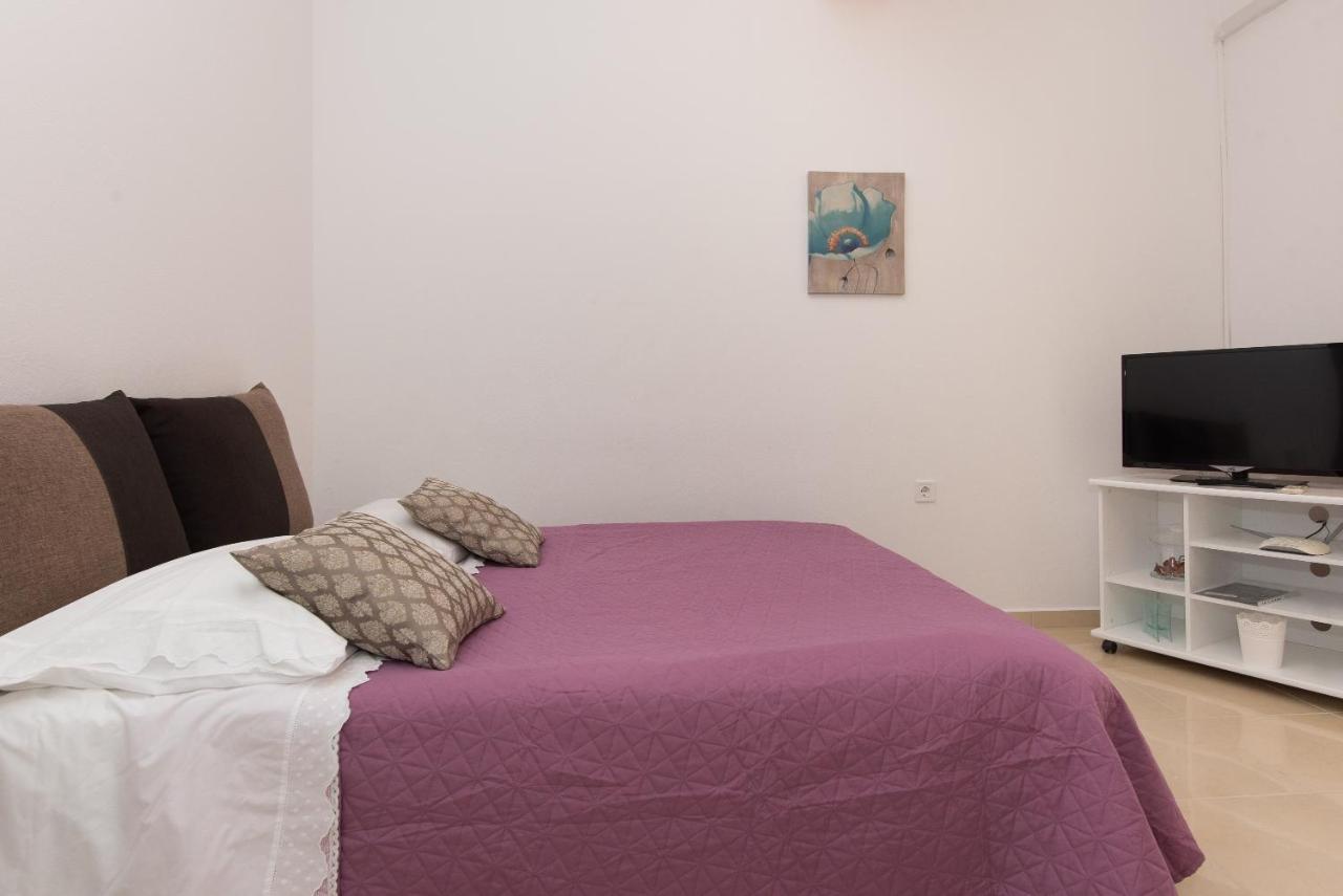 Apartments Lovric Vodice Eksteriør billede