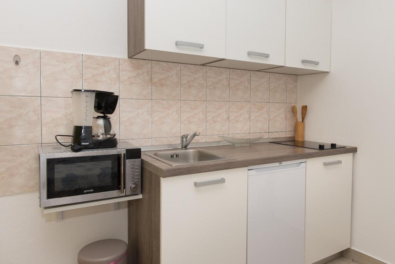 Apartments Lovric Vodice Eksteriør billede