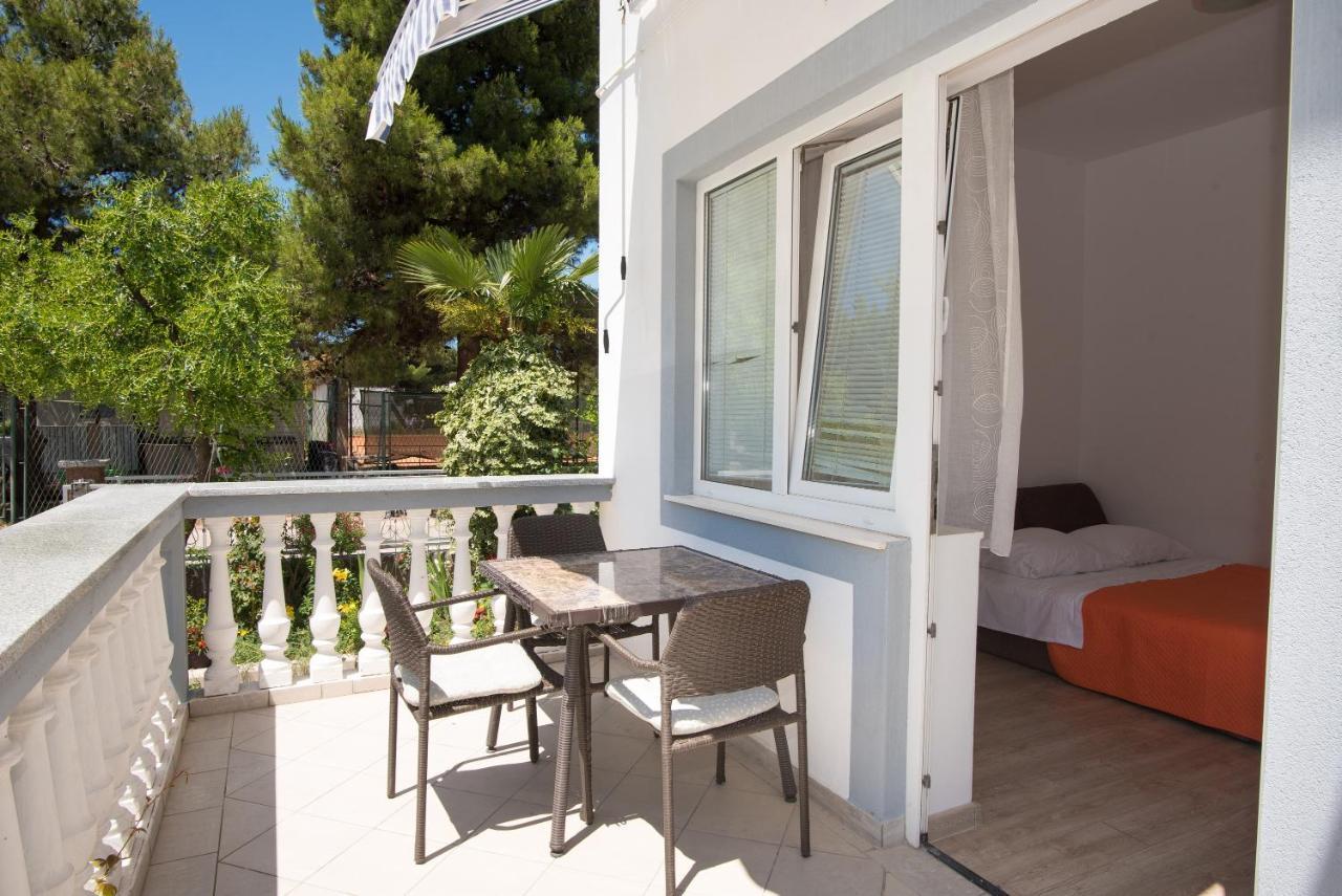 Apartments Lovric Vodice Eksteriør billede