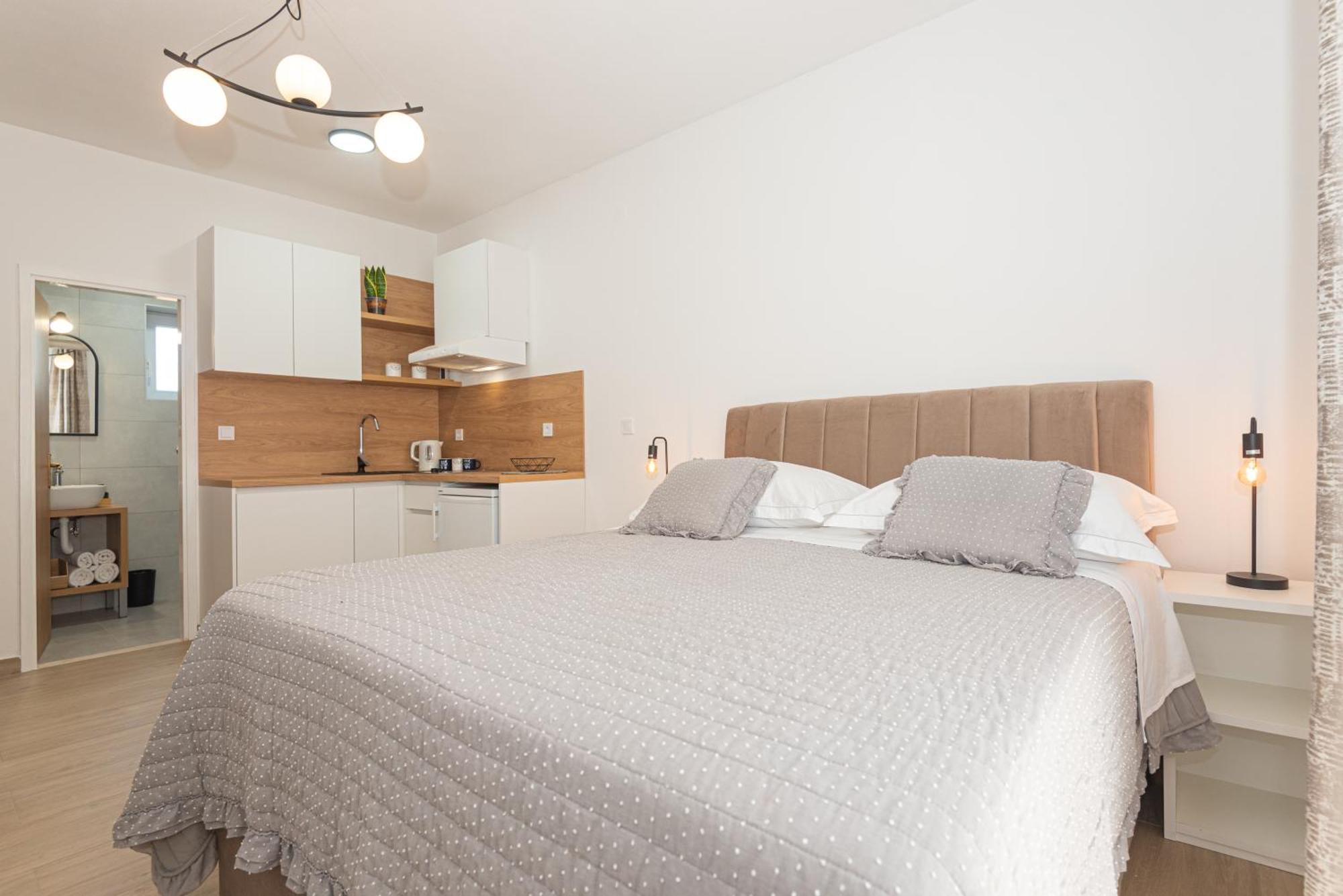 Apartments Lovric Vodice Eksteriør billede
