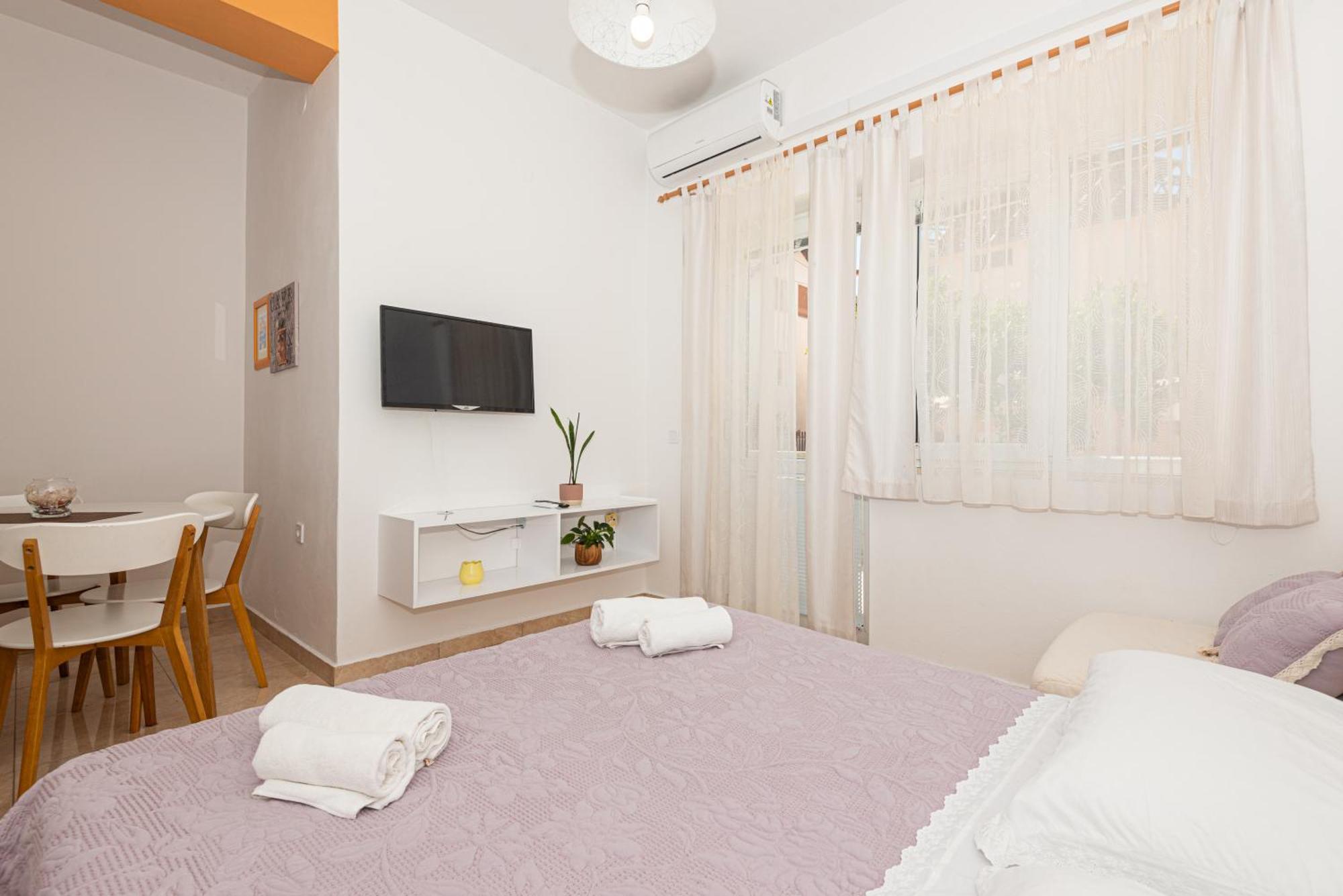 Apartments Lovric Vodice Eksteriør billede