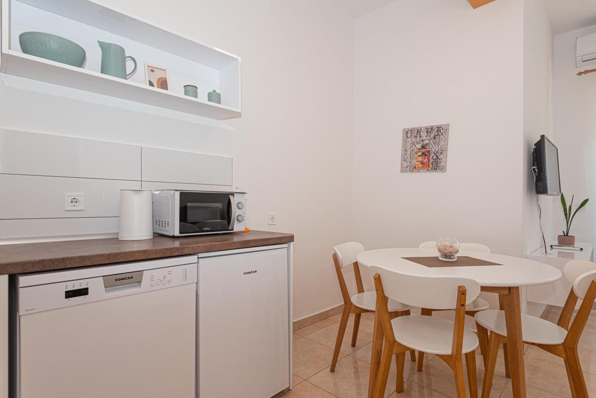 Apartments Lovric Vodice Eksteriør billede